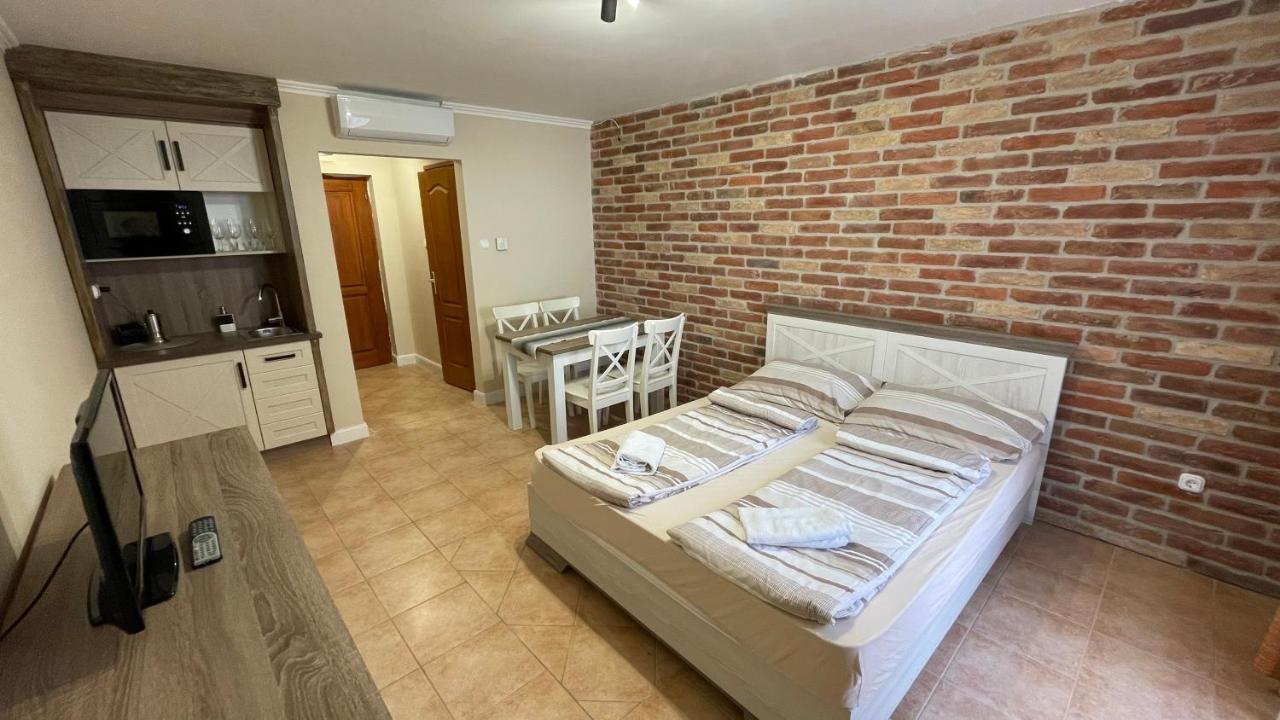 Dalma Apartment Gyula Exterior foto